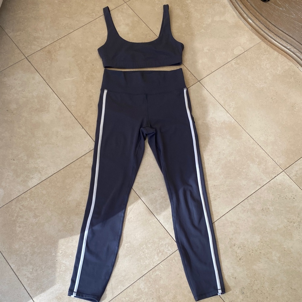 Vuori Daily Bra and Stride Legging